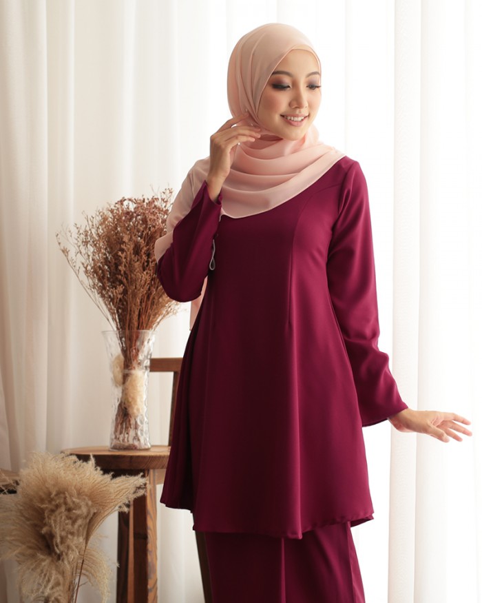 Mahsuri Kurung in Dark Maroon