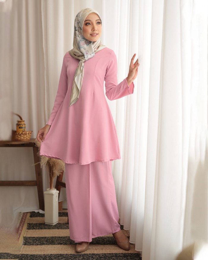 Mahsuri Kurung in Blush Pink