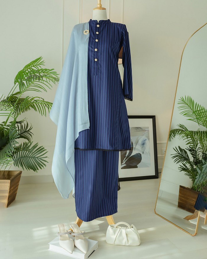 Dang Anum 2.0  in Navy Blue