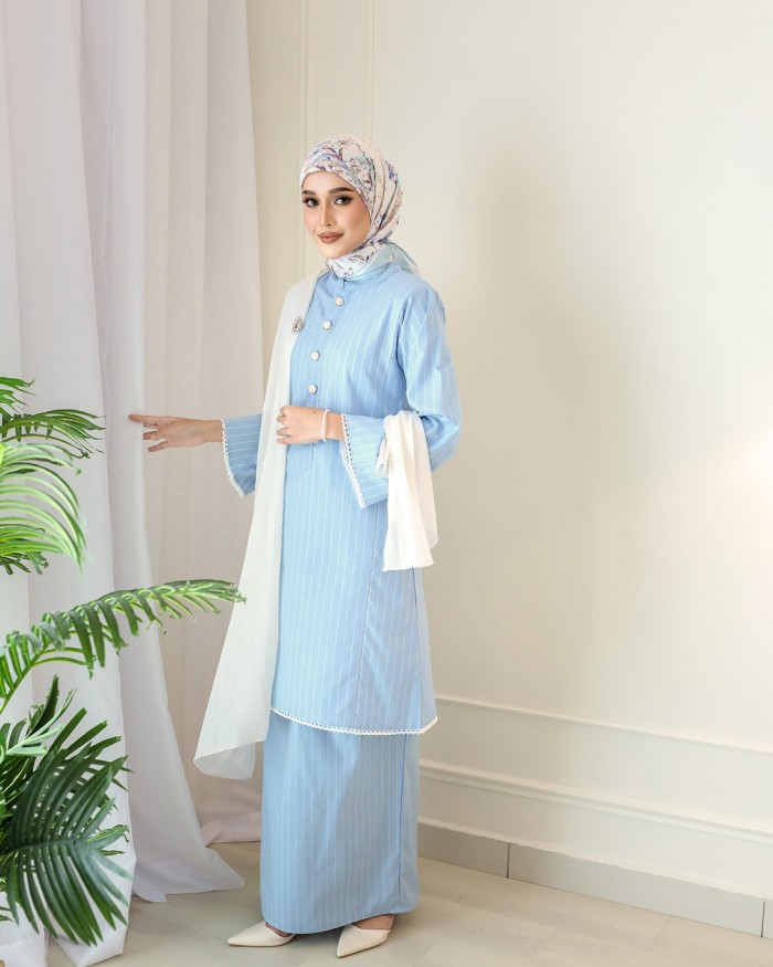 Dang Anum 2.0  in Soft Blue